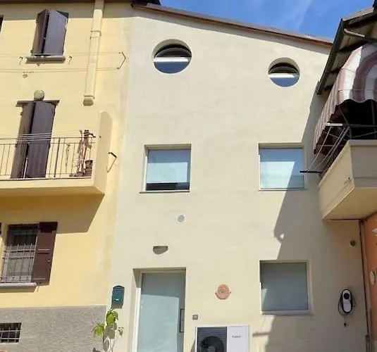 Casaraffaella, Sorprendente