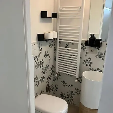 Casaraffaella, Sorprendente *