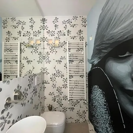 Casaraffaella, Sorprendente Boloňa